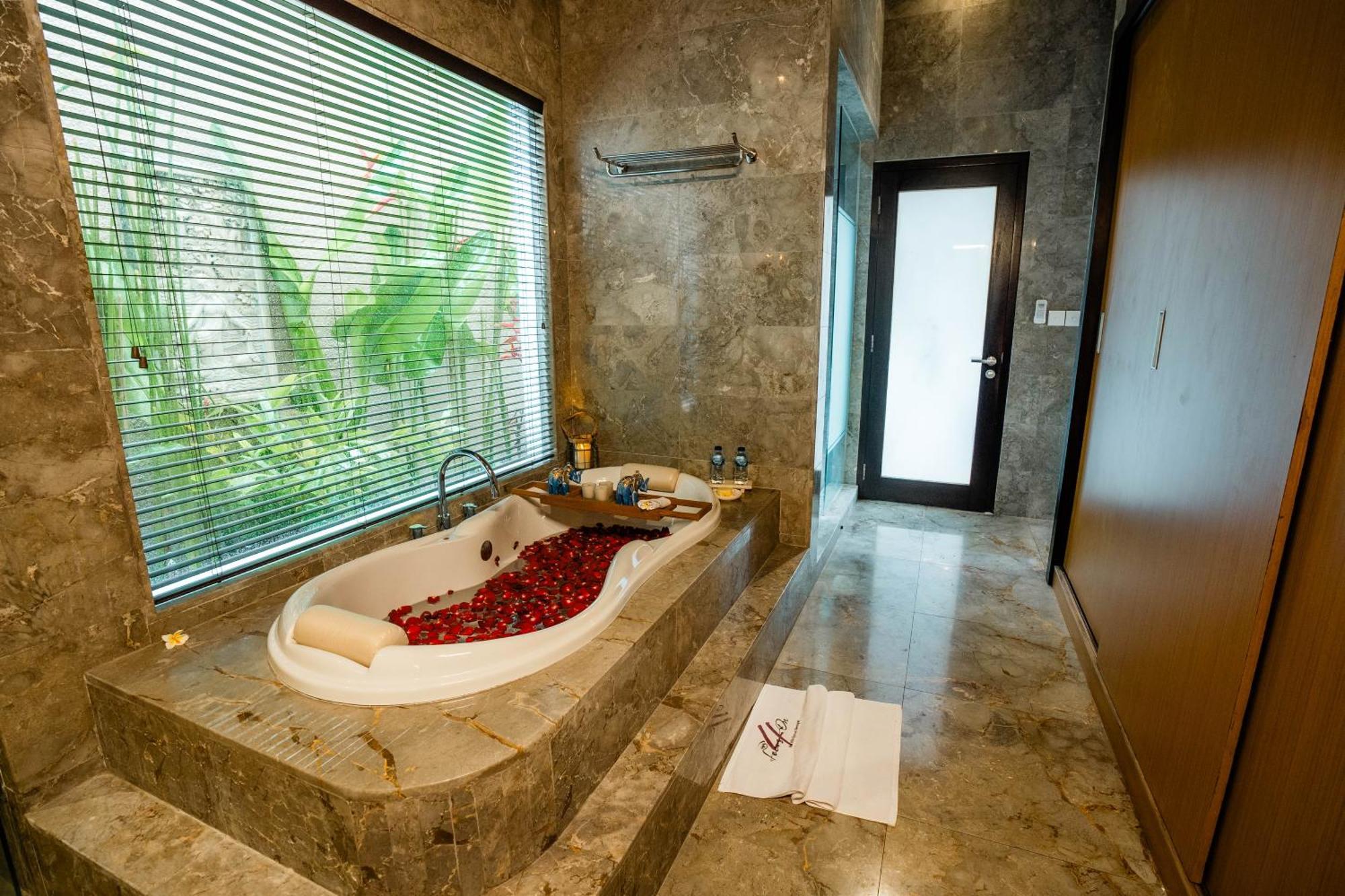 Focus On 4 Villa Seminyak  Luaran gambar